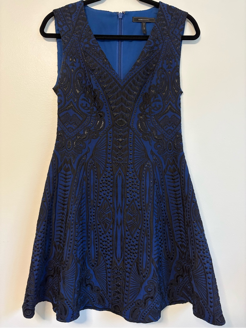 BCBG MaxAzria Black & Blue Hannelli Fit And Flare Sleeveless Dress Sz 4 - Picture 3 of 10